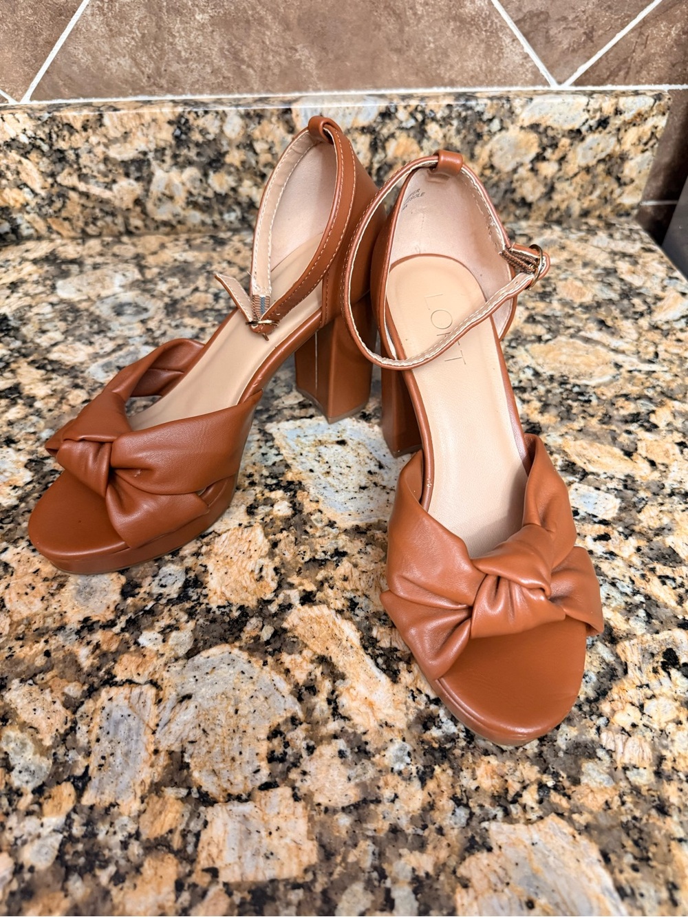 LOFT Tan Knot-Front Ankle-Strap Block Heel Sandals Sz 7